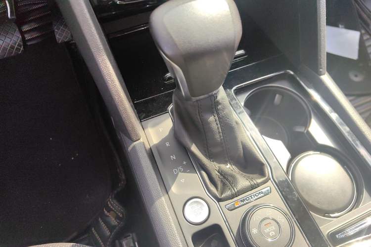 Used Volkswagen Teramont 2019 380TSI Four-Wheel Drive Luxury Version China V Standard Gear Lever