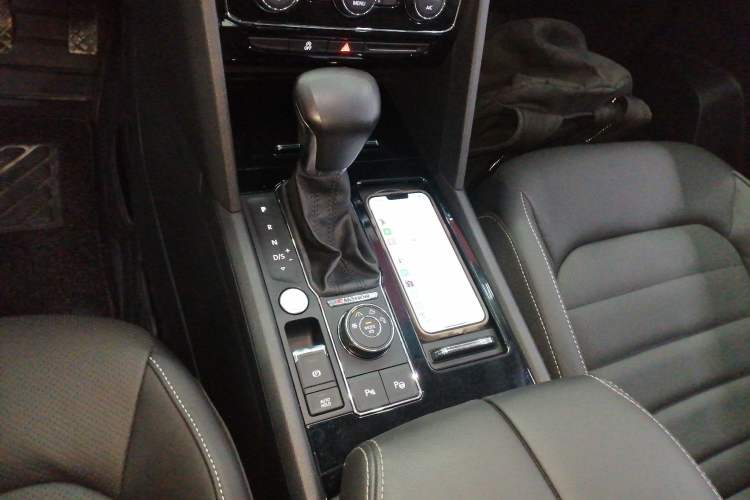 Used Volkswagen Teramont 2019 380TSI Four-Wheel Drive Luxury Version China V Standard Gear Lever