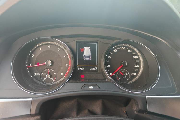 Used Volkswagen Teramont  Instrument Cluster