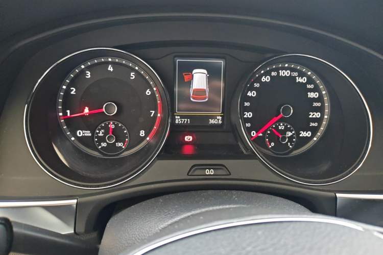 Used Volkswagen Teramont 2019 330TSI Two-Wheel-Drive Luxury Edition China VI Standard Instrument Cluster