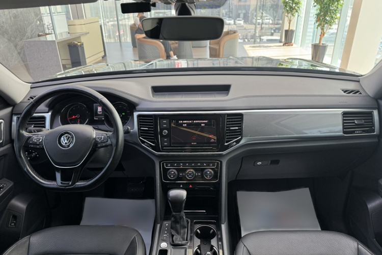 Used Volkswagen Teramont 2019 330TSI Two-Wheel-Drive Luxury Edition China V Standard Interior 1