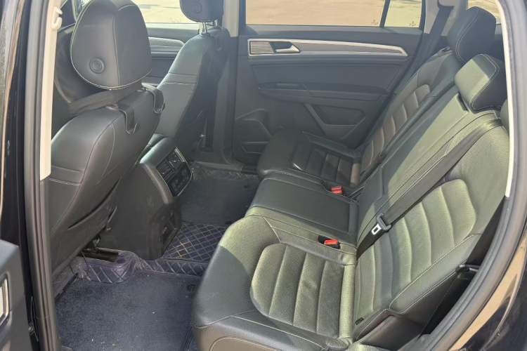 Used Volkswagen Teramont 2019 330TSI Two-Wheel-Drive Luxury Edition China VI Standard Interior 3