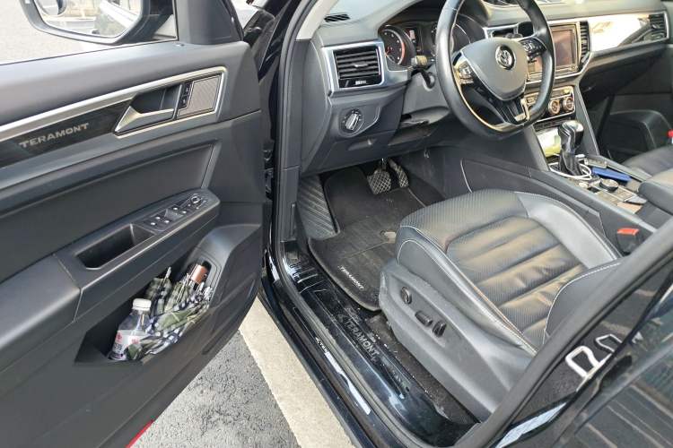 Used Volkswagen Teramont 2019 380TSI Four-Wheel Drive Luxury Version China V Standard Interior 3