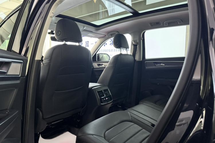 Used Volkswagen Teramont 2019 330TSI Two-Wheel-Drive Luxury Edition China V Standard Interior 3
