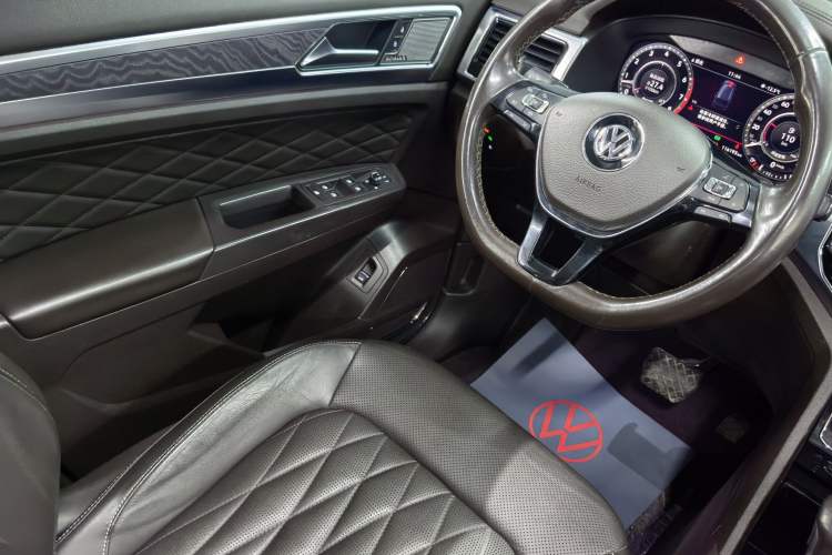 Used Volkswagen Teramont 2019 530 V6 Four-Wheel Drive Flagship Version China V Standard Interior 8