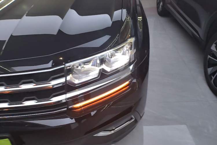 Used Volkswagen Teramont 2019 330TSI Two-Wheel-Drive Luxury Edition China V Standard Left Front Headlight