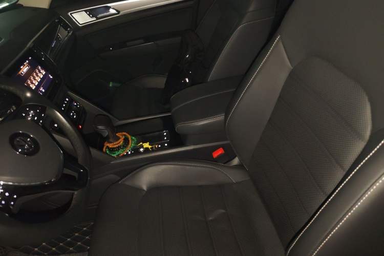 Used Volkswagen Teramont 2019 330TSI Two-Wheel-Drive Luxury Edition China VI Standard Left Front Seat