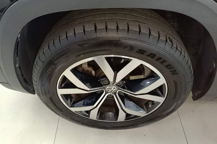 Used Volkswagen Teramont 2019 380TSI Four-Wheel Drive Luxury Version China V Standard Left Front Wheel Hub