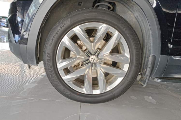 Used Volkswagen Teramont 2019 530 V6 Four-Wheel Drive Flagship Version China V Standard Left Front Wheel Hub