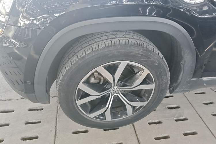 Used Volkswagen Teramont 2019 380TSI Four-Wheel Drive Luxury Version China VI Standard Left Front Wheel Hub