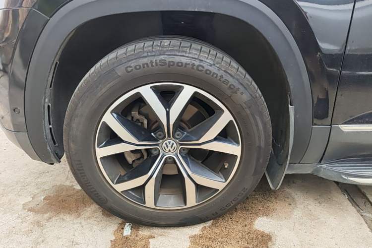 Used Volkswagen Teramont 2019 330TSI Two-Wheel-Drive Luxury Edition China V Standard Left Front Wheel Hub