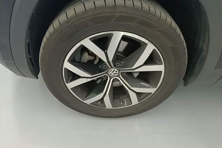 Used Volkswagen Teramont 2019 380TSI Four-Wheel Drive Luxury Version China VI Standard Left Front Wheel Hub