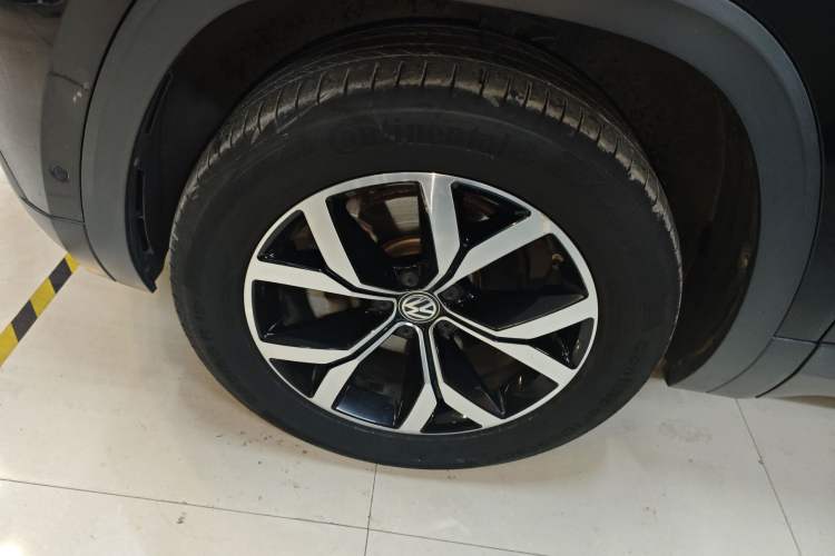 Used Volkswagen Teramont 2019 330TSI Two-Wheel-Drive Luxury Edition China VI Standard Left Front Wheel Hub