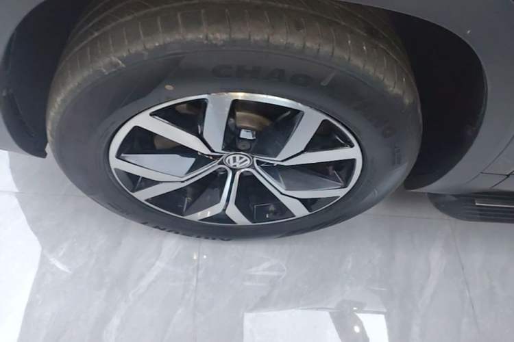 Used Volkswagen Teramont 2019 330TSI Two-Wheel-Drive Luxury Edition China V Standard Left Front Wheel Hub