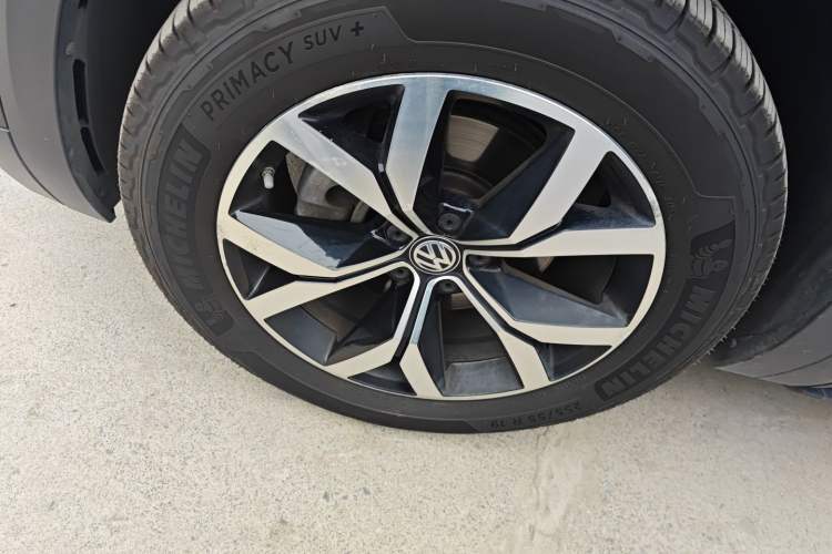 Used Volkswagen Teramont 2019 380TSI Four-Wheel Drive Luxury Version China VI Standard Left Front Wheel Hub