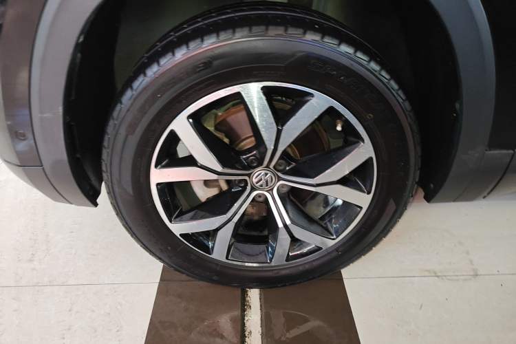 Used Volkswagen Teramont 2019 380TSI Four-Wheel Drive Luxury Version China VI Standard Left Front Wheel Hub