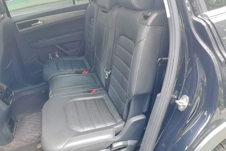 Used Volkswagen Teramont 2019 530 V6 Four-Wheel Drive Luxury Edition China V Standard Left Rear Seat