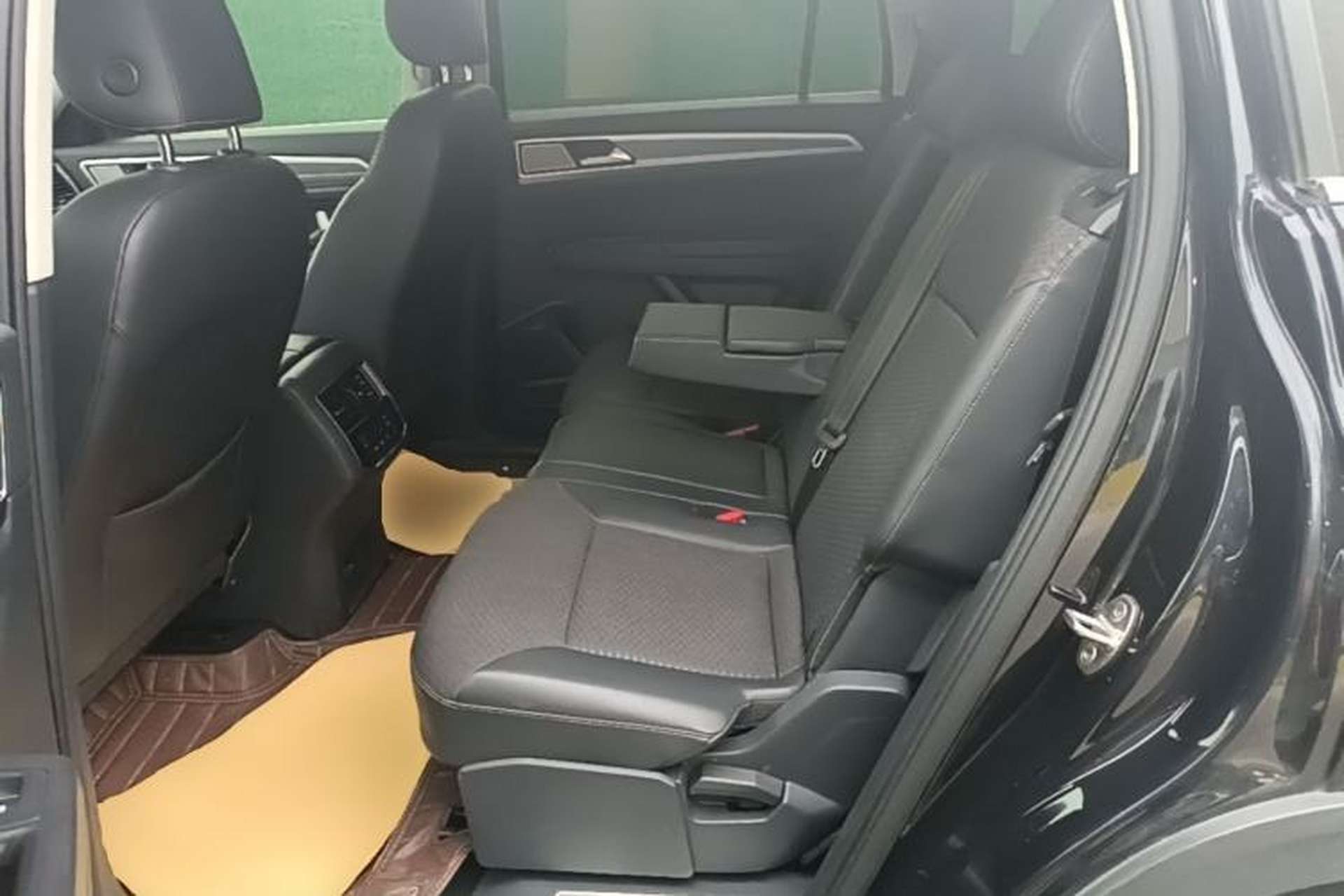 Used Volkswagen Teramont 2019 380TSI Four-Wheel Drive Comfort Edition China V Standard Left Rear Seat