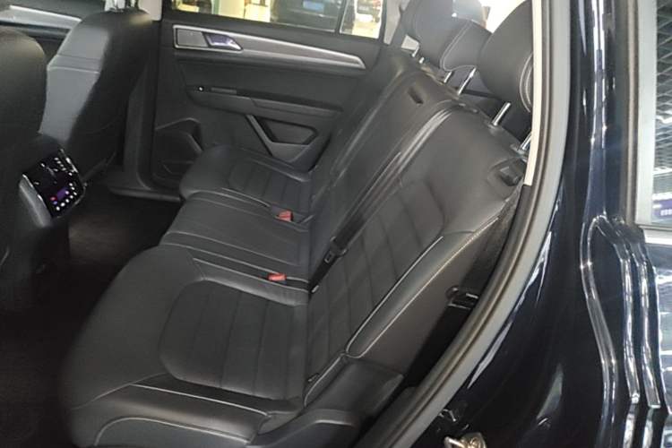 Used Volkswagen Teramont 2019 330TSI Two-Wheel-Drive Luxury Edition China VI Standard Left Rear Seat