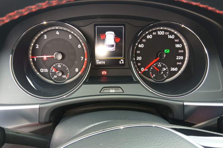 Used Volkswagen Teramont 2019 380TSI Four-Wheel Drive Luxury Version China V Standard Odometer Close Up