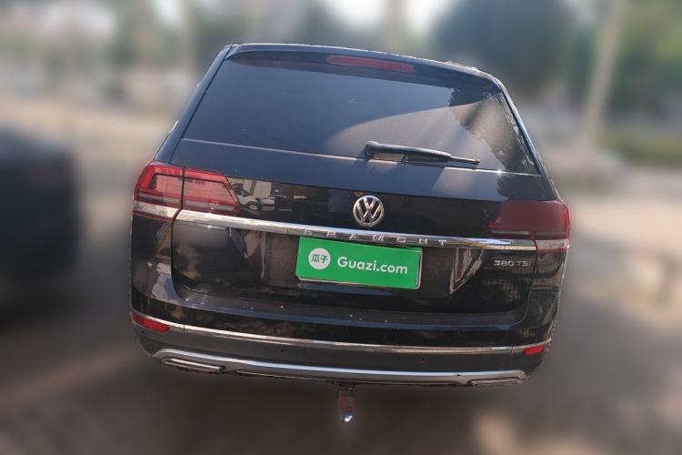 Used Volkswagen Teramont  Rear