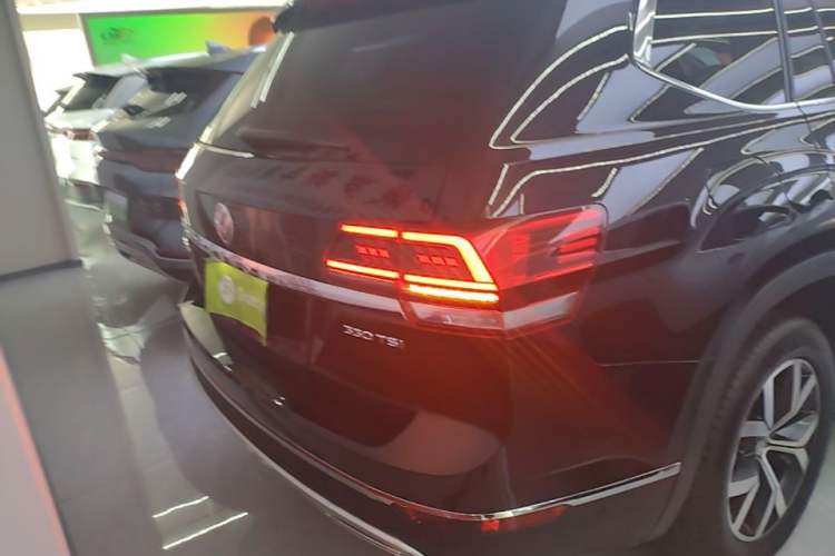 Used Volkswagen Teramont 2019 330TSI Two-Wheel-Drive Luxury Edition China V Standard Rear