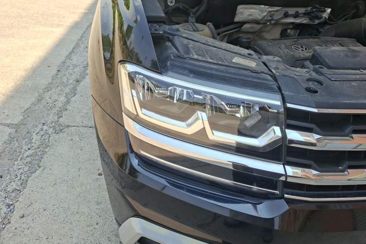 Used Volkswagen Teramont 2019 380TSI Four-Wheel Drive Comfort Edition China VI Standard Right Front Headlight
