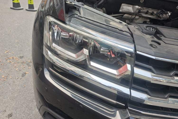 Used Volkswagen Teramont 2019 380TSI Four-Wheel Drive Comfort Edition China V Standard Right Front Headlight