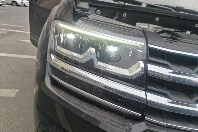 Used Volkswagen Teramont 2019 380TSI Four-Wheel Drive Luxury Version China V Standard Right Front Headlight