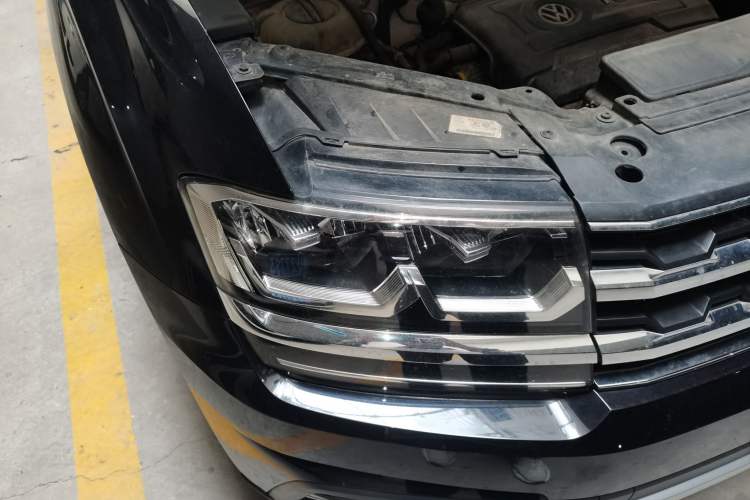 Used Volkswagen Teramont 2019 380TSI Four-Wheel Drive Luxury Version China VI Standard Right Front Headlight