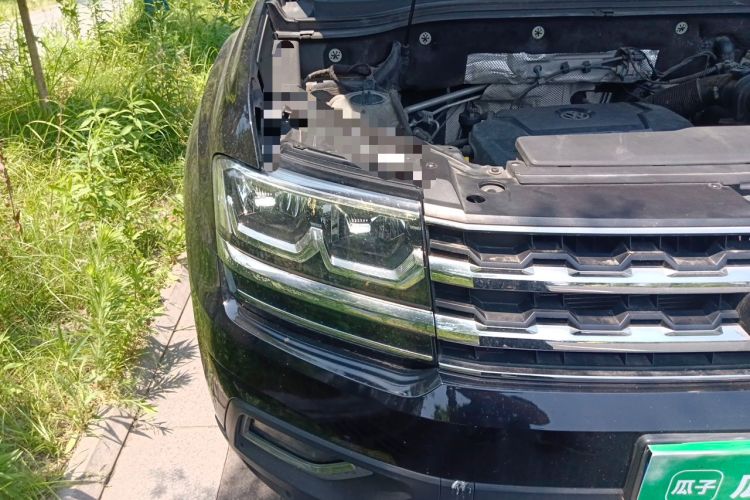 Used Volkswagen Teramont 2019 330TSI Two-Wheel-Drive Luxury Edition China VI Standard Right Front Headlight