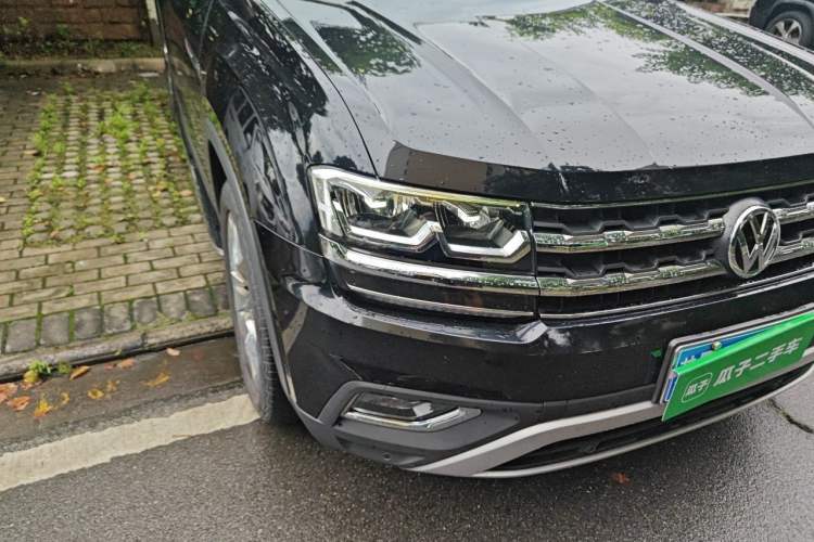 Used Volkswagen Teramont 2019 380TSI Four-Wheel Drive Luxury Version China V Standard Right Front Headlight