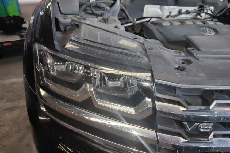 Used Volkswagen Teramont 2019 530 V6 Four-Wheel Drive Luxury Edition China V Standard Right Front Headlight