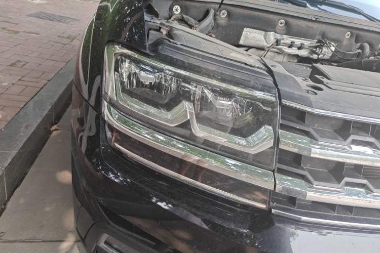 Used Volkswagen Teramont 2019 330TSI Two-Wheel-Drive Luxury Edition China VI Standard Right Front Headlight