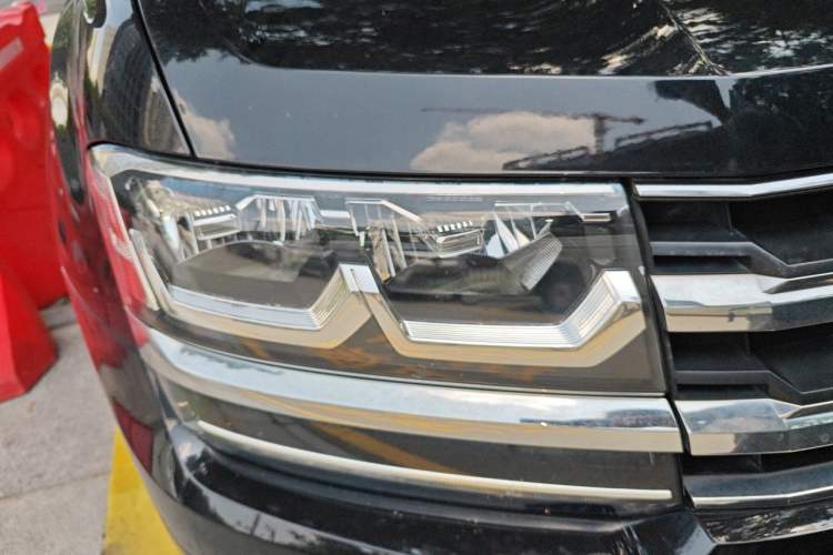 Used Volkswagen Teramont 2019 380TSI Four-Wheel Drive Luxury Version China V Standard Right Front Headlight