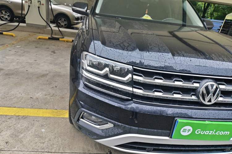 Used Volkswagen Teramont 2019 330TSI Two-Wheel-Drive Luxury Edition China VI Standard Right Front Headlight