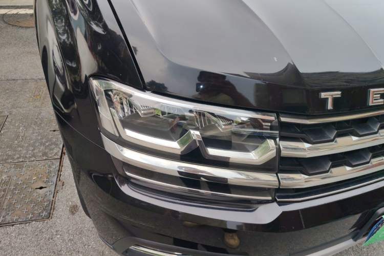 Used Volkswagen Teramont 2019 330TSI Two-Wheel-Drive Luxury Edition China VI Standard Right Front Headlight