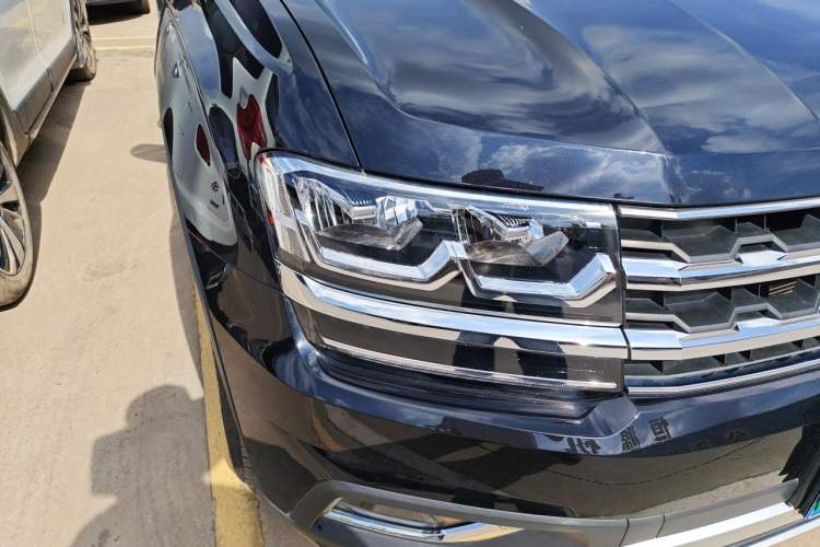 Used Volkswagen Teramont 2019 380TSI Four-Wheel Drive Luxury Version China V Standard Right Front Headlight