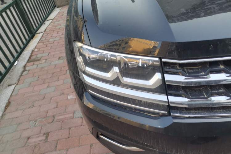 Used Volkswagen Teramont 2019 380TSI Four-Wheel Drive Comfort Edition China V Standard Right Front Headlight