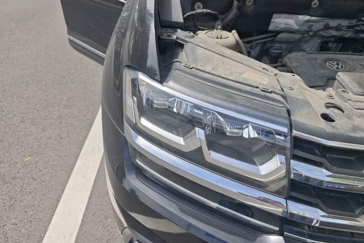 Used Volkswagen Teramont 2019 380TSI Four-Wheel Drive Luxury Version China VI Standard Right Front Headlight