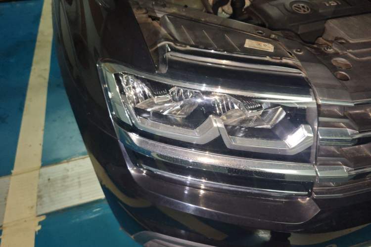 Used Volkswagen Teramont 2019 380TSI Four-Wheel Drive Comfort Edition China VI Standard Right Front Headlight