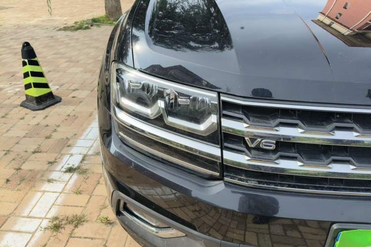 Used Volkswagen Teramont 2019 380TSI Four-Wheel Drive Luxury Version China VI Standard Right Front Headlight