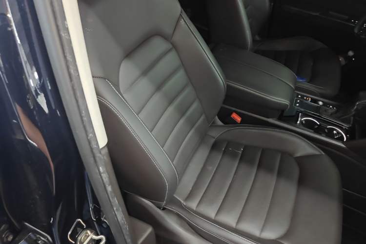 Used Volkswagen Teramont 2019 330TSI Two-Wheel-Drive Luxury Edition China V Standard Right Front Seat