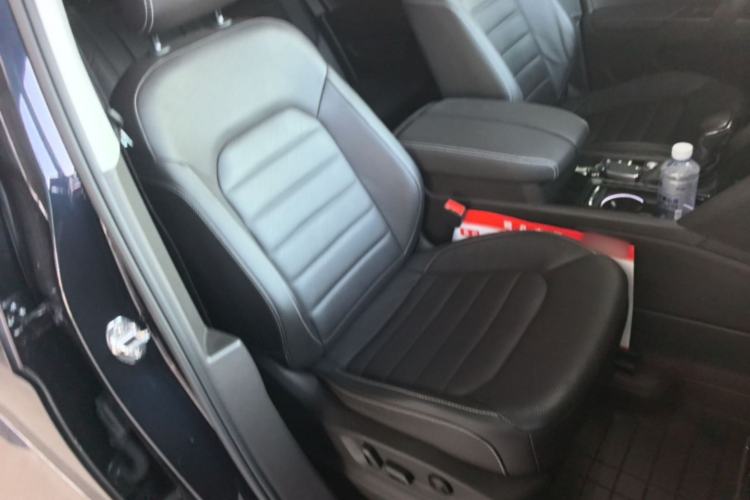 Used Volkswagen Teramont 2019 330TSI Two-Wheel-Drive Luxury Edition China V Standard Right Front Seat
