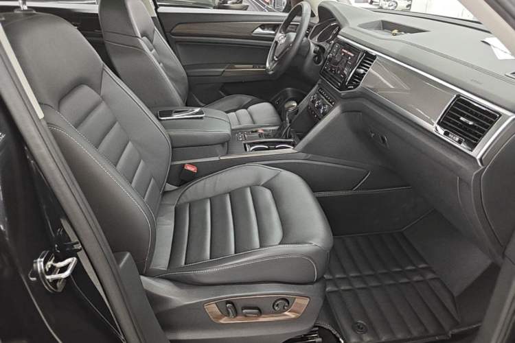 Used Volkswagen Teramont 2019 330TSI Two-Wheel-Drive Luxury Edition China V Standard Right Front Seat
