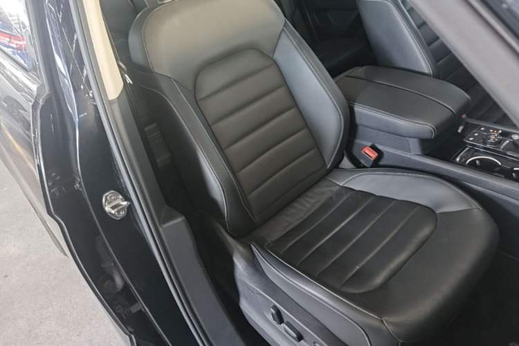 Used Volkswagen Teramont 2019 380TSI Four-Wheel Drive Luxury Version China VI Standard Right Front Seat