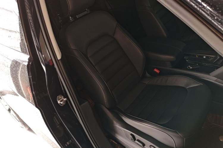 Used Volkswagen Teramont 2019 330TSI Two-Wheel-Drive Luxury Edition China V Standard Right Front Seat