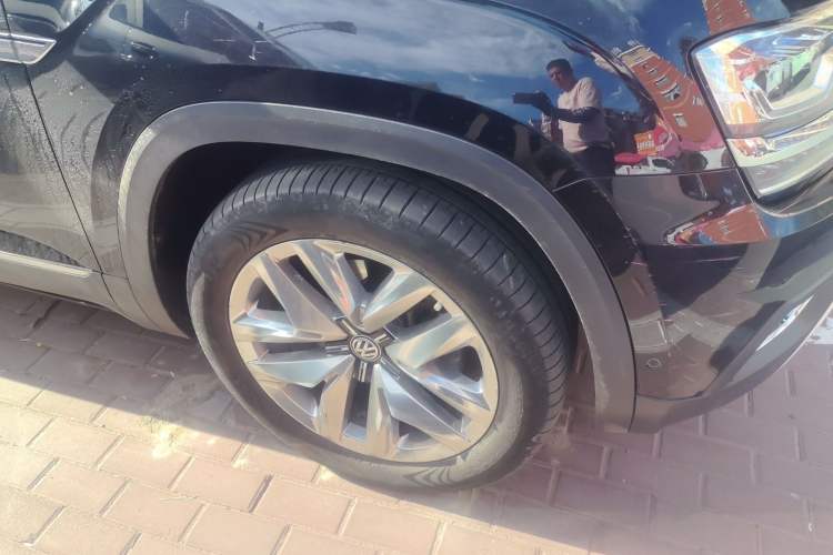 Used Volkswagen Teramont 2019 380TSI Four-Wheel Drive Flagship Model China V Standard Right Front Wheel Hub
