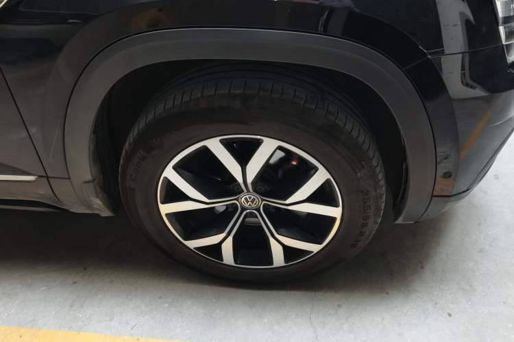 Used Volkswagen Teramont 2019 380TSI Four-Wheel Drive Luxury Version China VI Standard Right Front Wheel Hub