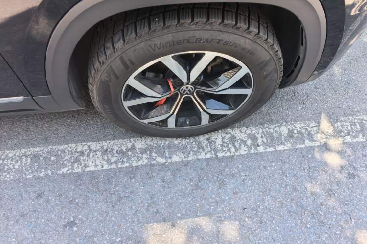 Used Volkswagen Teramont 2019 380TSI Four-Wheel Drive Luxury Version China VI Standard Right Front Wheel Hub